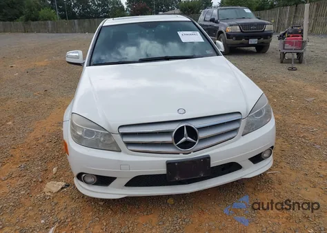 2008 Mercedes-Benz C 300 Luxury 4Matic/Sport 4Matic из США, поврежденный, VIN WDDGF81X78F116611